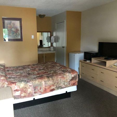 וורנון Polson Park Motel מראה חיצוני תמונה
