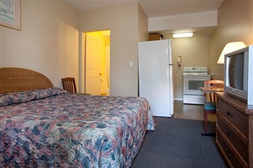 וורנון Polson Park Motel מראה חיצוני תמונה
