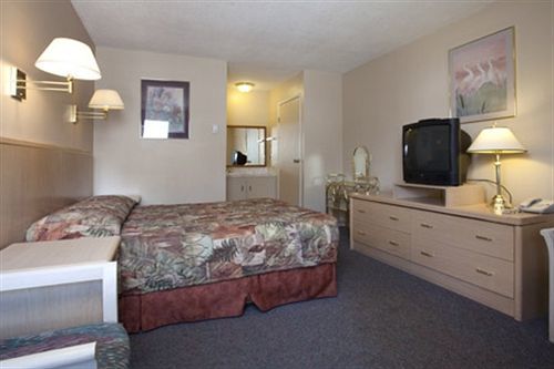 וורנון Polson Park Motel מראה חיצוני תמונה