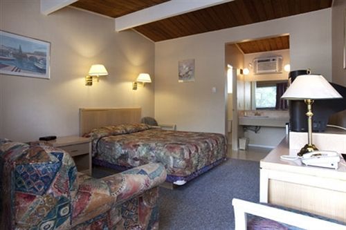 וורנון Polson Park Motel מראה חיצוני תמונה