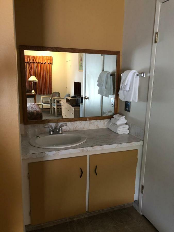 וורנון Polson Park Motel מראה חיצוני תמונה