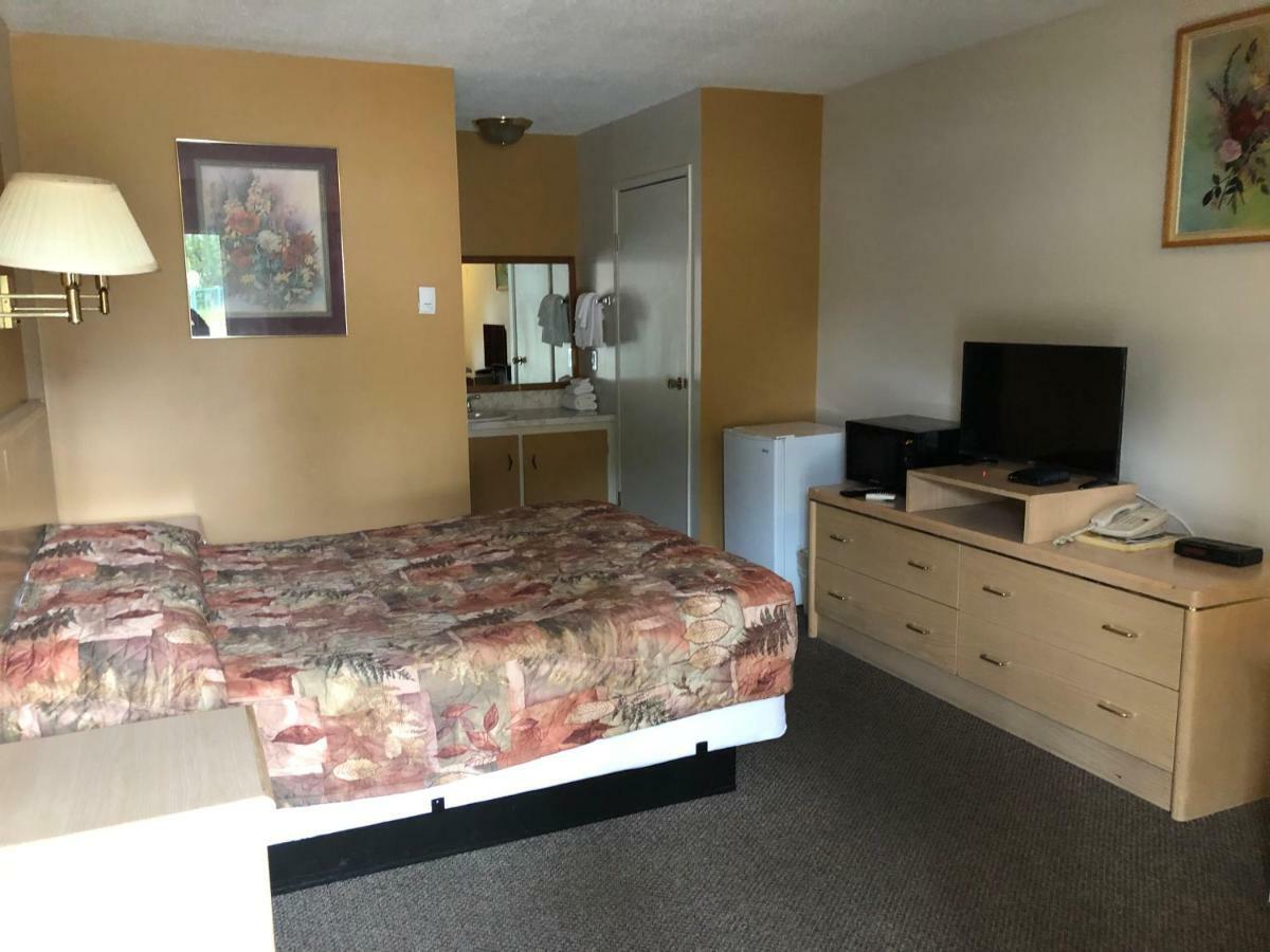 וורנון Polson Park Motel מראה חיצוני תמונה